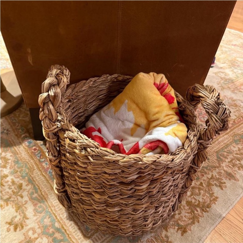 Large Chunky Weave Basket
Threshold designed with Studio McGee - Picture 7 of 8